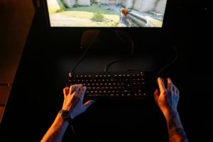 Jugador profesional en competición gaming